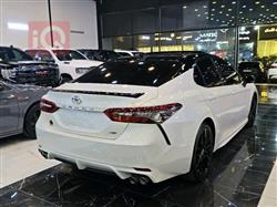 تۆیۆتا کامری